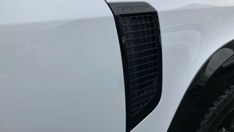 Land Rover Defender 90 Diesel 3.0 D250 Hard Top S Auto